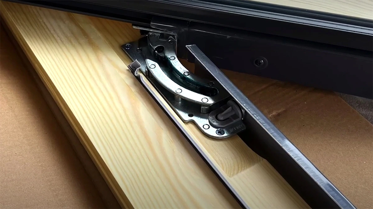 Стальные петли