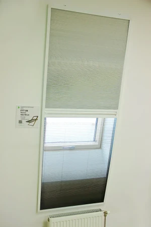 Штора и москитная сетка Fakro AMD Duet Blackout 94x200 белая