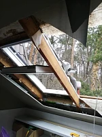 Монтаж мансардного окна Fakro PTP-U3 ПВХ 78x140, установка в проем кровли