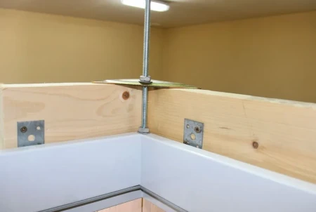 Чердачная люк-лестница Fakro LCS-E (CH) в Санкт-Петербурге фото