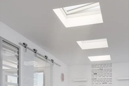 Зенитный фонарь Fakro DMF-D U6 в Санкт-Петербурге фото