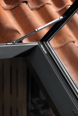 Окно-люк Velux GVT 0059 в Санкт-Петербурге фото