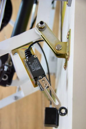 Чердачная люк-лестница Fakro LCS-E (CH) в Санкт-Петербурге фото