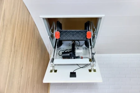 Чердачная люк-лестница Fakro LCS-E (CH) в Санкт-Петербурге фото