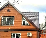 Вид готовой крыши с трубчатыми снегозадержателями