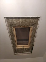 Мансардное окно Fakro FTS-V U4 66x118, вид изнутри с утеплением откосов