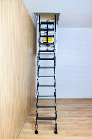 Чердачная люк-лестница Fakro LCS-E (CH) в Санкт-Петербурге фото