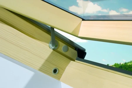 Мансардное окно Fakro Profi FTP-V U3 в Санкт-Петербурге фото