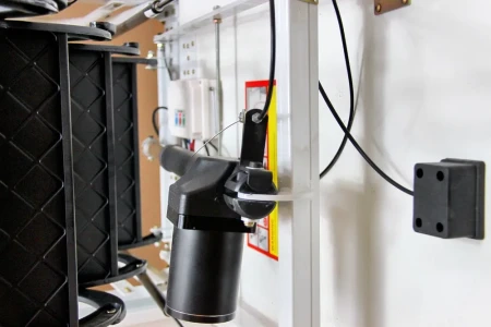 Чердачная люк-лестница Fakro LCS-E (CH) в Санкт-Петербурге фото