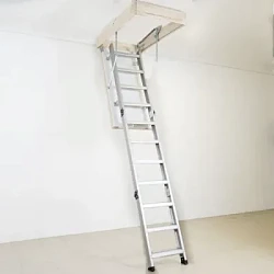 Чердачная люк-лестница Oman Alurus Lite алюминиевая складная 3-х секционная