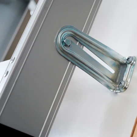 Чердачная люк-лестница Oman Alurus Lite алюминиевая складная 3-х секционная в Санкт-Петербурге фото