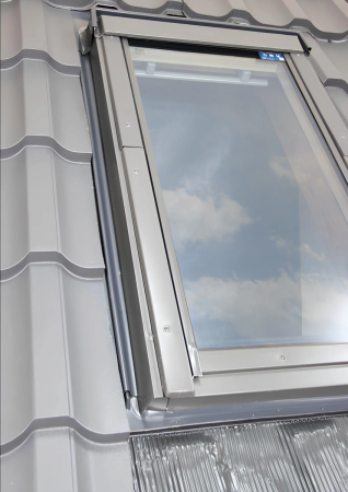 Оклад Fakro EZV-RU для профилированной кровли в Санкт-Петербурге фото Оклад Fakro EZV-RU для профилированной кровли в Санкт-Петербурге фото