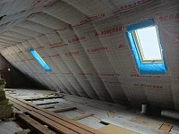 Два мансардных окна в утеплённой мансарде с пароизоляцией