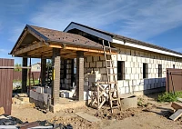 Деталь монтажа сайдинга Grand Line ЭкоБрус