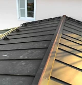 Фальцевая кровля Grand Line PurPro Matt угловой стык скатов с коньком