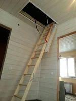 Чердачная лестница Fakro LWK Komfort в разложенном виде