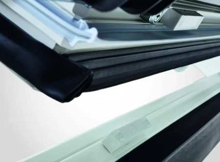 Мансардное окно Roto Designo R89 K200 в Санкт-Петербурге фото