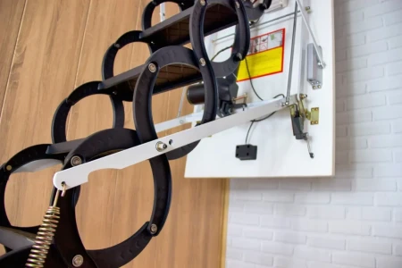 Чердачная люк-лестница Fakro LCS-E (CH) в Санкт-Петербурге фото