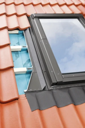 Оклад Fakro EZV для профилированной кровли в Санкт-Петербурге фото