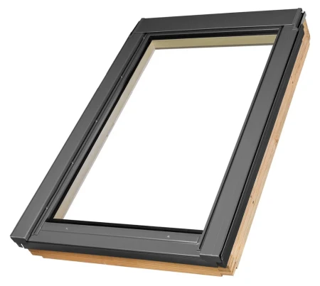 Распашное окно Fakro FWP U3 в Санкт-Петербурге фото