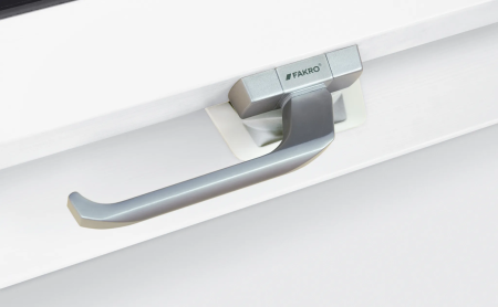 Мансардное окно Fakro Profi FTU-V U3 в Санкт-Петербурге фото