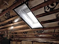 Интерьер мансардного окна Fakro на чердаке