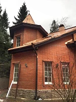 Установка мансардного окна Velux в кровлю