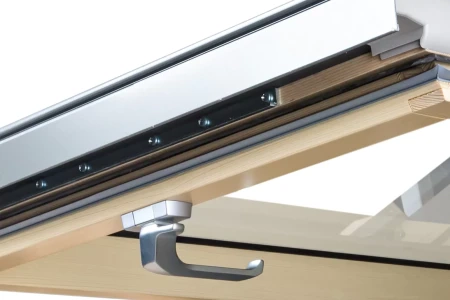 Мансардное окно Fakro Profi FTP-V U3 в Санкт-Петербурге фото