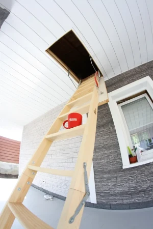 Чердачная люк-лестница Döcke Premium в Санкт-Петербурге фото