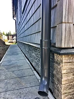 Водосточная система дома с кровлей Shinglas Ранчо Серый