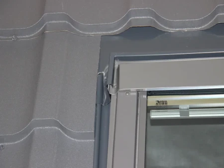 Оклад Fakro EZV-RU для профилированной кровли в Санкт-Петербурге фото Оклад Fakro EZV-RU для профилированной кровли в Санкт-Петербурге фото