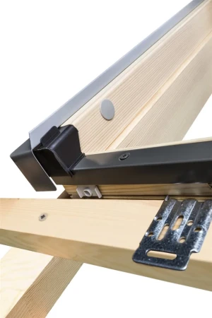 Мансардное окно Fakro LUX FTP-V U5 Thermo в Санкт-Петербурге фото