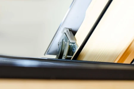 Мансардное окно Fakro FTP-V U5+ (CH) в Санкт-Петербурге фото Мансардное окно Fakro FTP-V U5+ (CH) в Санкт-Петербурге фото