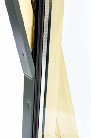 Мансардное окно Fakro FTP (CH) в Санкт-Петербурге фото