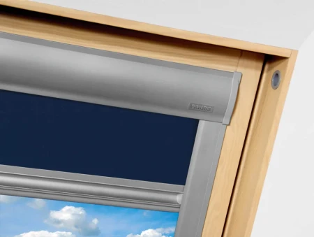 Рулонная штора Fakro Затемняющая ARF Blackout в Санкт-Петербурге фото