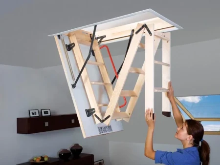 Чердачная люк-лестница Fakro LTK в Санкт-Петербурге фото