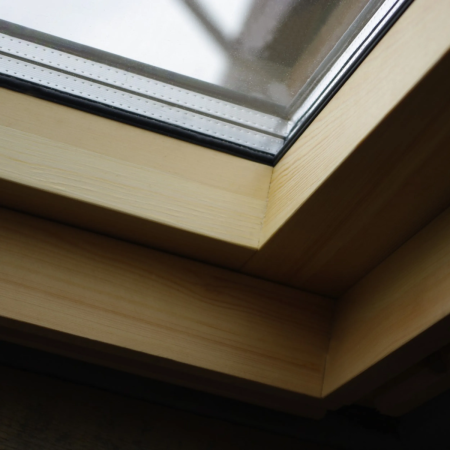 Мансардное окно ВиЛайт без октрывания с окладом в Санкт-Петербурге фото