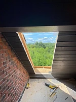 Готовый проём в крыше для установки Fakro FGH-V P2 Galeria 78x255, вид изнутри