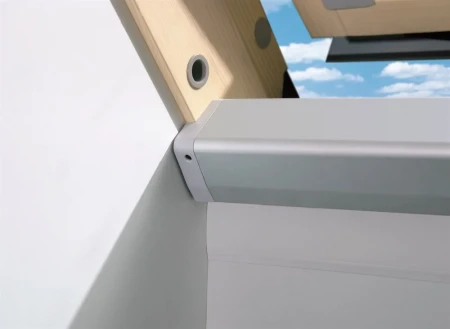 Мансардное окно Fakro LUX FTP-V U3 WiFi в Санкт-Петербурге фото