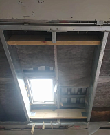 Подготовка металлического каркаса под установку мансардного окна