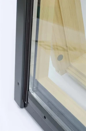 Мансардное окно Fakro FTP (CH) в Санкт-Петербурге фото