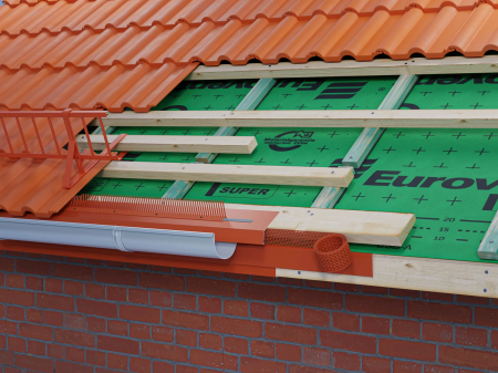Решетка свеса Eurovent EAVES GRATE 100x5000 мм в Санкт-Петербурге фото