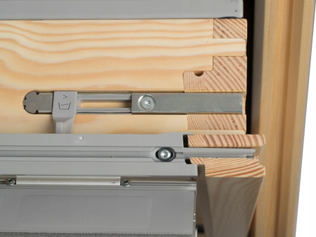 Мансардное окно Velux GZL 1051 в Санкт-Петербурге фото