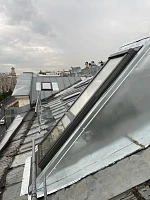 Закрепление оконной рамы в кровле