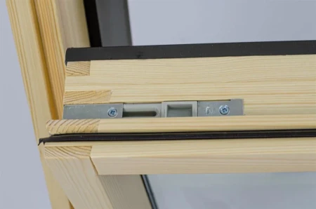 Мансардное окно Fakro FTP (CH) в Санкт-Петербурге фото