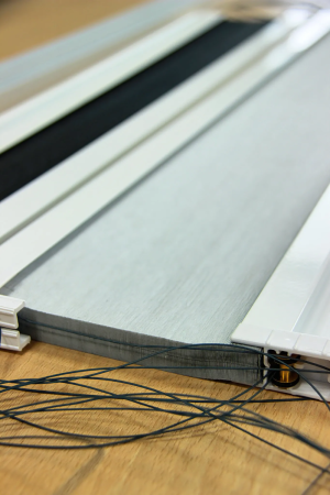 Шторы и москитные сетки 2 в 1 Fakro Штора и  AMD Duet Blackout в Санкт-Петербурге фото