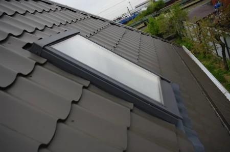 Мансардное окно ВиЛайт без октрывания с окладом в Санкт-Петербурге фото